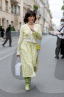 PEOPLE - Street Style an der Haute Couture Fashion Week in Paris