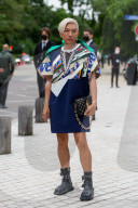 PEOPLE - Street Style an der Haute Couture Fashion Week in Paris