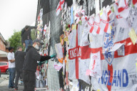 EURO 2020 - Sympathiebekundungen - Anwohner und Fans überkleben die von Vandalen beschädigte Rashford-Mauer in Manchester