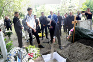 PEOPLE - Beisetzung von Zsa Zsa Gabor auf dem Kerepescher Friedhof in Budapes
