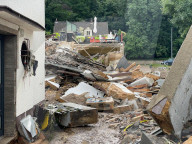 NEWS -  Der Morgen nach dem Unwetter in Deutschland: Verwüstung in Bad Münstereifel 