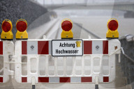 NEWS - Hochwasser am Rhein in Deutschland