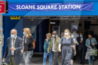 Commuters wear masks in Chelsea, London 
