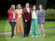 ROYALS - Die niederländische Königsfamilie beim traditionellen Sommer-Fototermin in Den Haag