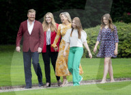 ROYALS - Die niederländische Königsfamilie beim traditionellen Sommer-Fototermin in Den Haag