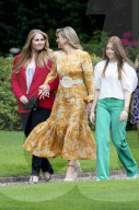 ROYALS - Die niederländische Königsfamilie beim traditionellen Sommer-Fototermin in Den Haag