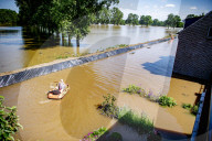NEWS - Hochwasser in den Niederlanden: Die Region Limburg kämpft gegen die Fluten