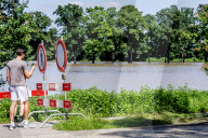 NEWS - Hochwasser in den Niederlanden: Die Region Limburg kämpft gegen die Fluten