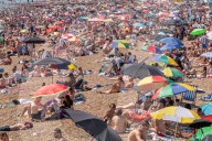 NEWS - Voll Strände dank heissem Wetter in Grossbritannien