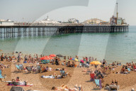 NEWS - Voll Strände dank heissem Wetter in Grossbritannien