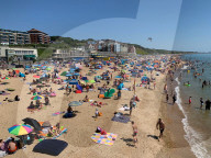 NEWS - Voll Strände dank heissem Wetter in Grossbritannien