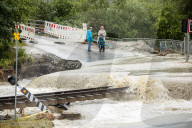 NEWS - Aufräumungsarbeiten nach Sturzflut in Hallein, Österreich