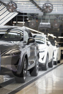 Nissan sets out plans for £1bn electric car hub in Sunderland