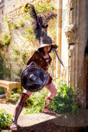 FEATURE -Waffenmeister Terry English (Filme "Excalibur", "Gladiator") zeigt seine Werke beim Fantasy Forest Festival auf Schloss Sudeley