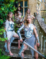 FEATURE -Waffenmeister Terry English (Filme "Excalibur", "Gladiator") zeigt seine Werke beim Fantasy Forest Festival auf Schloss Sudeley