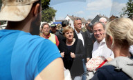 NEWS - Angela Merkel und NRW-Ministerpräsident Armin Laschet besuchen Bad Münstereifel