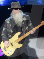 PEOPLE - ZZ-Top-Bassist Dusty Hill ist gestorben (Archiv)