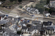 NEWS - Jahrhundertflut Deutschland: Aufräumarbeiten im Ahrtal