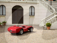 FEATURE - Ferrari stellt neue, verkleinerte Version seines klassischen Rennwagens vor - für Fahrer ab 14 Jahren