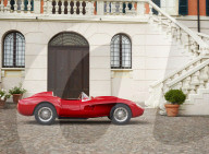 FEATURE - Ferrari stellt neue, verkleinerte Version seines klassischen Rennwagens vor - für Fahrer ab 14 Jahren