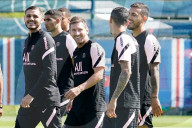 FUSSBALL - Lionel Messi und Neymar beim Training von Paris Saint Germain
