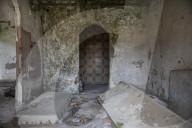 Buried in concrete: mafia architecture