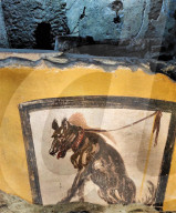 FEATURE - Ein römisches Schnellrestaurant in der antiken Stadt Pompeji hat zum ersten Mal seit fast 2000 Jahren wieder geöffnet 