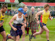 ROYALS - Prinz Charles an den Highland Games in Schottland