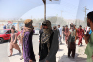NEWS - Fliehende Afghanen versuchen, den Flughafen in Kabul zu erreichen