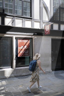 Pret a Manger in post-pandemic plan to expand beyond big city centres
Restaurant to open about 100 outlets and 100 franchises, as branches in regional towns ‘busier than ever’