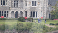 PEOPLE - Dreharbeiten zur Netflix-Serie "The Crown" in Schottland