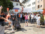 NEWS - Coronavirus: Demonstration der Massnahmenkritiker «Freiheitstrychler» in Olten