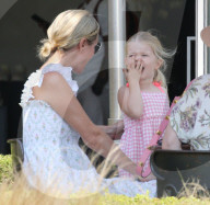 PREMIUM EXCLUSIVE Nicky Hilton Rothschild takes her kids to the park