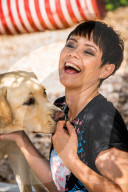 PORTRAIT - Francine Jordi besucht Tierheim in Gossau (Juli 2021)