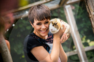 PORTRAIT - Francine Jordi besucht Tierheim in Gossau (Juli 2021)