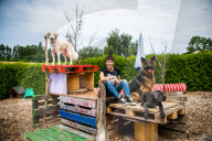 PORTRAIT - Francine Jordi besucht Tierheim in Gossau (Juli 2021)