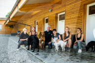 PORTRAIT - Francine Jordi besucht Tierheim in Gossau (Juli 2021)