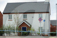 NEWS - Leichenfund im britischen Kettering: Spurensuche am Tatort