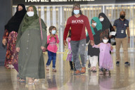 NEWS - USA: Ankunft afghanischer Flüchtlinge am internationalen Flughafen Dulles