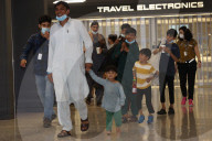 NEWS - USA: Ankunft afghanischer Flüchtlinge am internationalen Flughafen Dulles