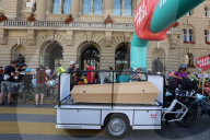 NEWS - Bern: Bestattervelo am Fahrrad-Festival