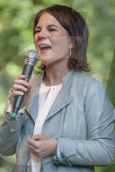 NEWS - Wahlveranstaltung der GrÃ¼nen mit Kanzlerkandidatin Annalena Baerbock in Rostock