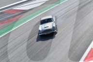 NEWS - Ex-Formel 1 Rennfahrer Nico Hülkenberg fährt im Aston Martin DB5 von James Bond über den kurs in Monza
