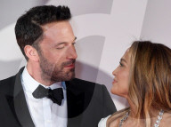 PEOPLE - Filmfestival Venedig: Jennifer Lopez und Ben Affleck auf dem roten Teppich von "Das letzte Duell" 
