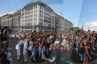NEWS - Tausende an Pride-Marsch in Genf