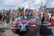 NEWS - Tausende an Pride-Marsch in Genf