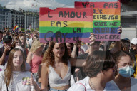 NEWS - Tausende an Pride-Marsch in Genf