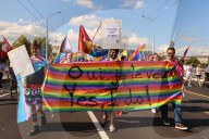 NEWS - Tausende an Pride-Marsch in Genf