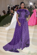 PEOPLE - Stars in Design-Kleidern an der Met-Gala in NYC