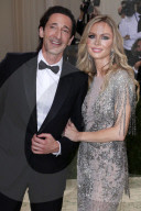 PEOPLE - Stars in Design-Kleidern an der Met-Gala in NYC
